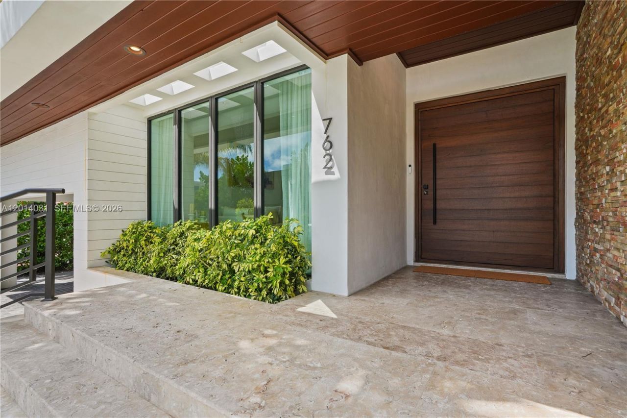 762 Fernwood Rd , Key Biscayne, FL 33149 Photo