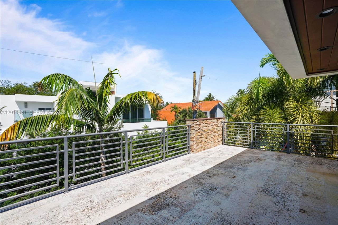 762 Fernwood Rd , Key Biscayne, FL 33149 Photo