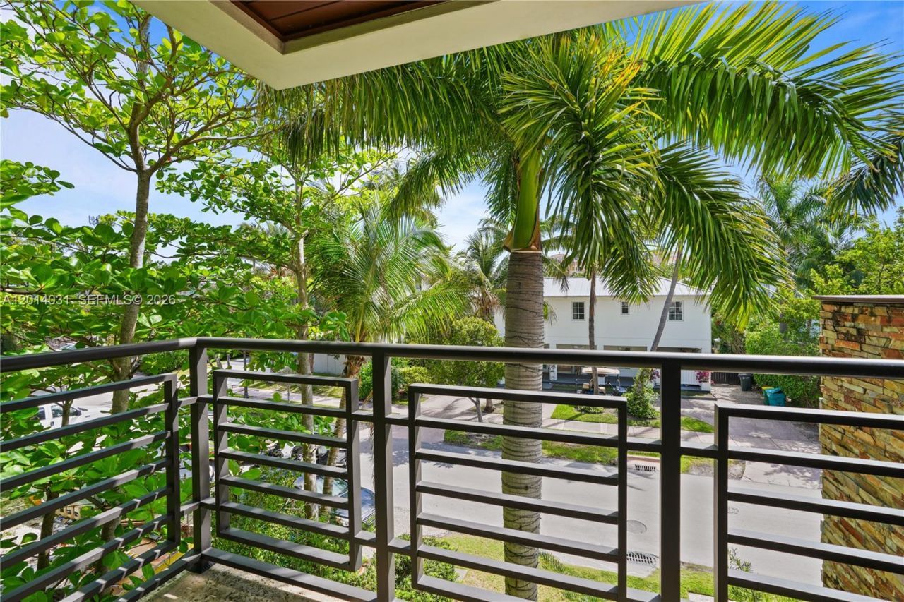 762 Fernwood Rd , Key Biscayne, FL 33149 Photo