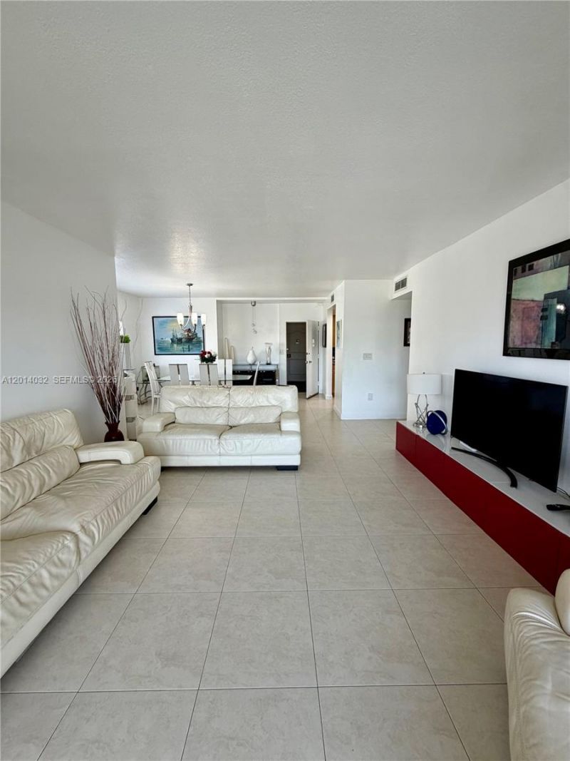 500 Bayview Dr , Unit 1631, Sunny Isles Beach, FL 33160 Photo