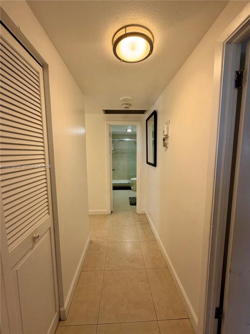 500 Bayview Dr , Unit 1631, Sunny Isles Beach, FL 33160 Photo