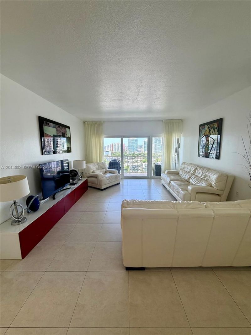 500 Bayview Dr , Unit 1631, Sunny Isles Beach, FL 33160 Photo