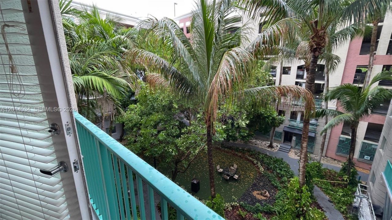 6001 SW 70th St , Unit 412, South Miami, FL 33143 Photo