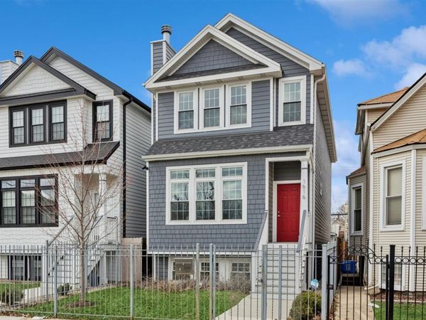 1616 N Hamlin Avenue , Chicago, IL 60647
