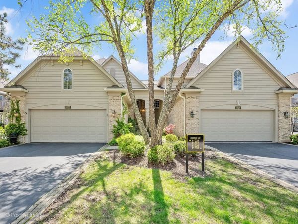 11025 Edgebrook Lane , Indian Head Park, IL 60525