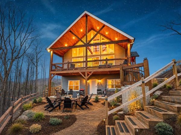 1016 Twisted Oak Road, Talking Rock, GA 30175