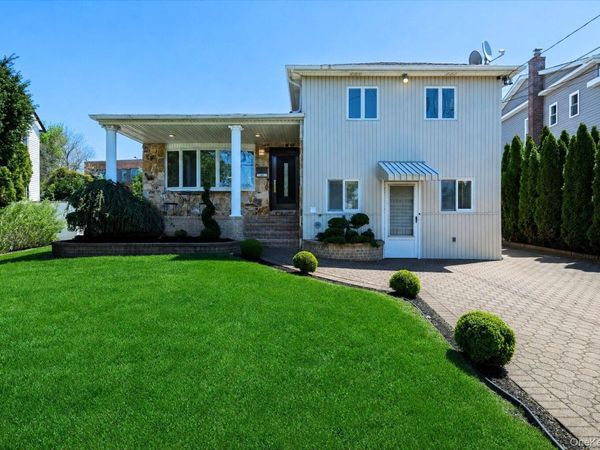 21 Soloff Boulevard, Inwood, NY 11096