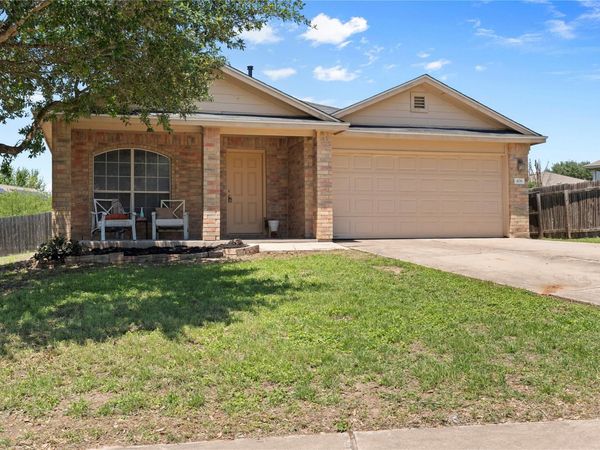 406 Covent DR , Kyle, TX 78640
