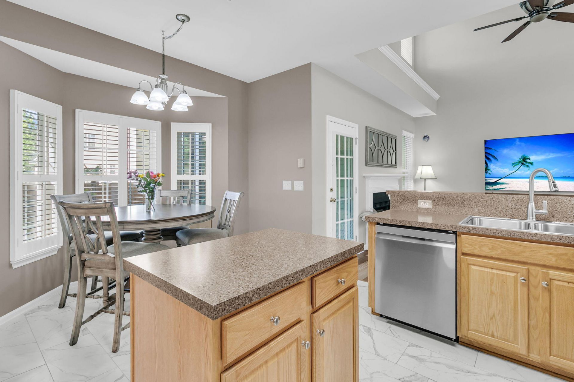 153 Oakbluff Road Photo 13