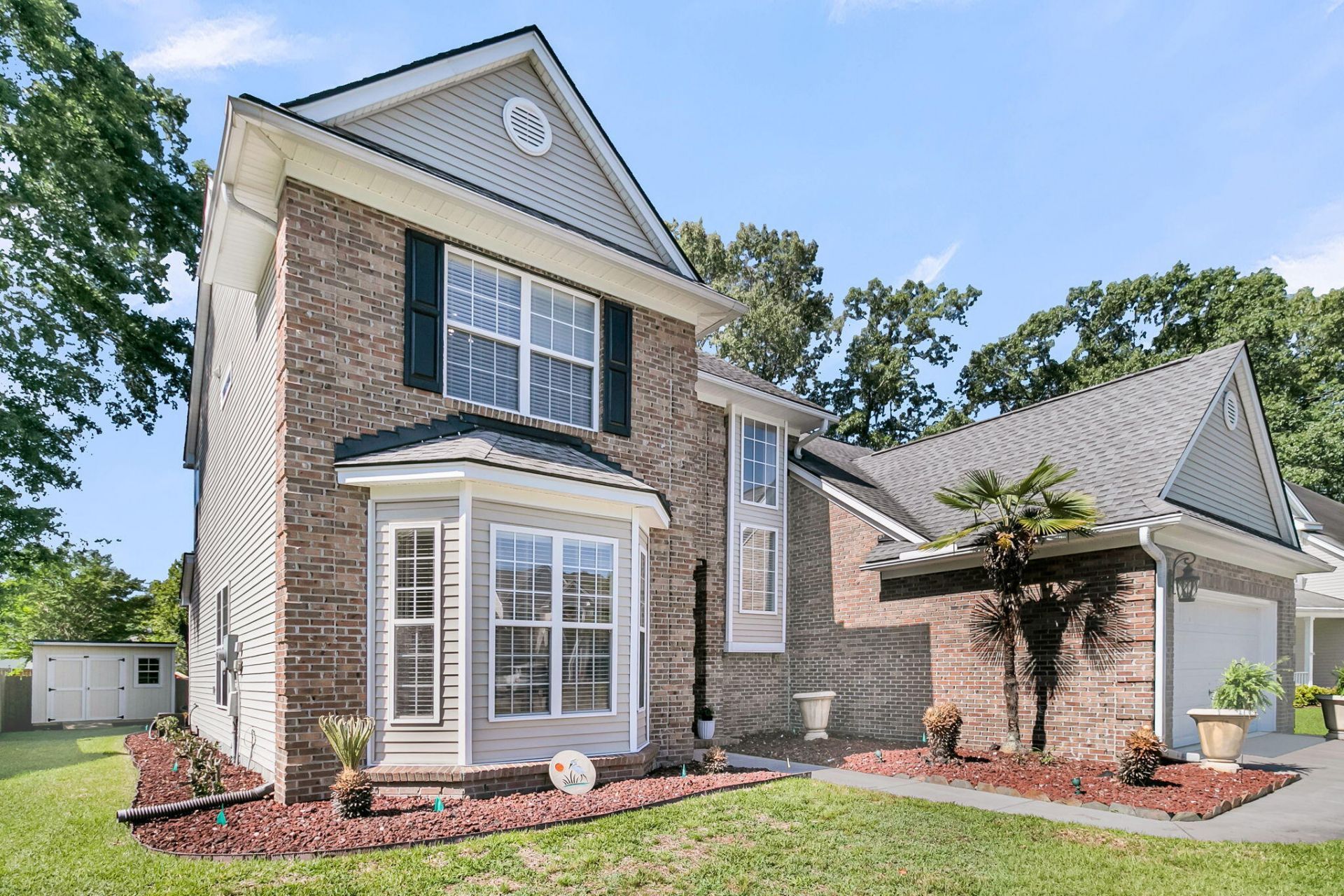 153 Oakbluff Road Photo 2
