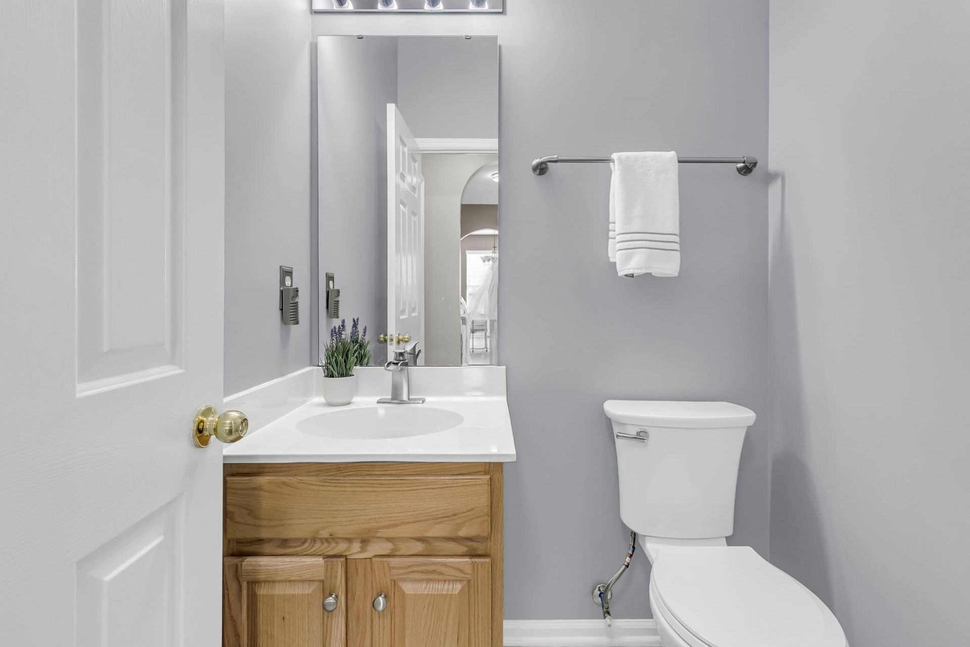 153 Oakbluff Road Photo 24