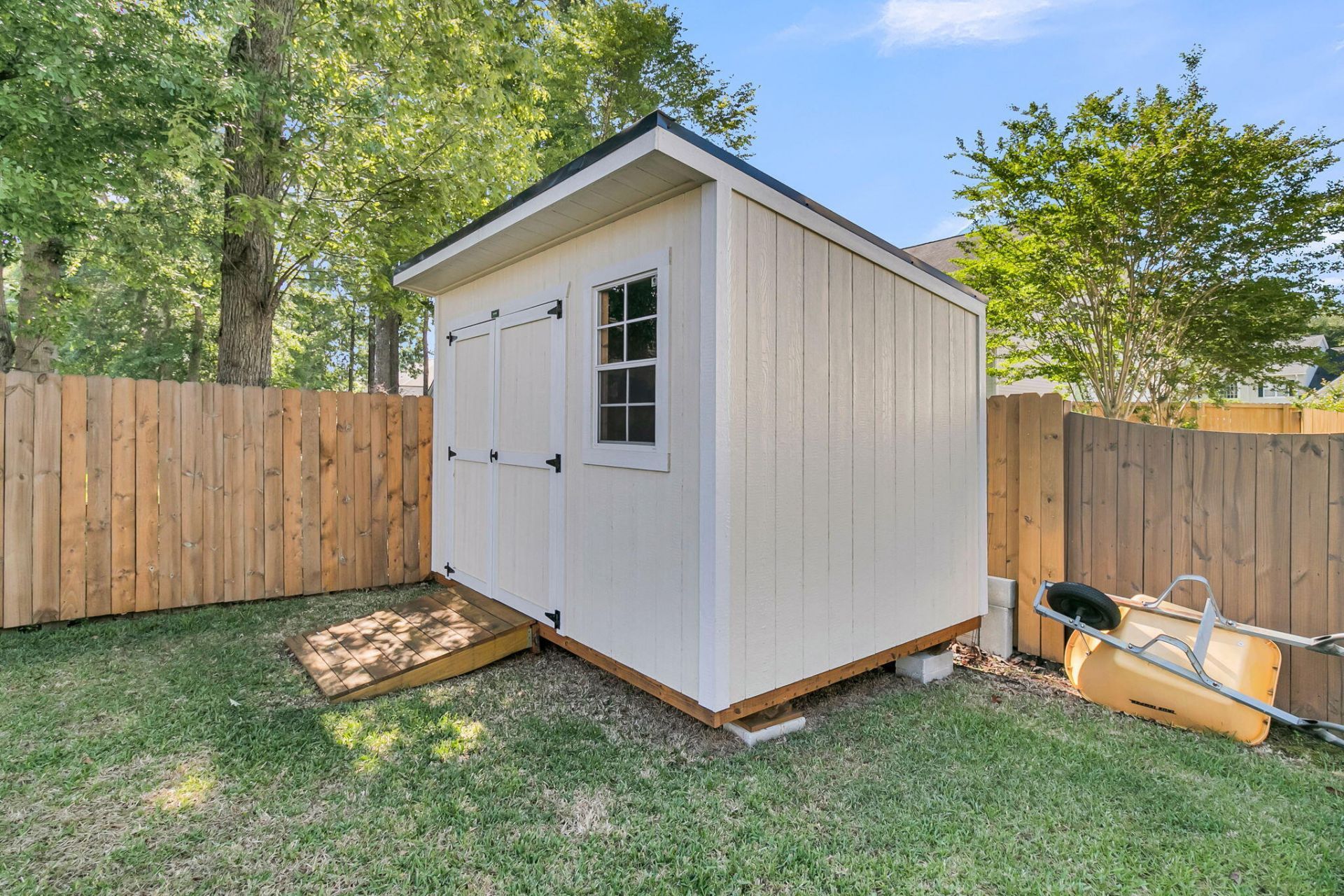 153 Oakbluff Road Photo 34