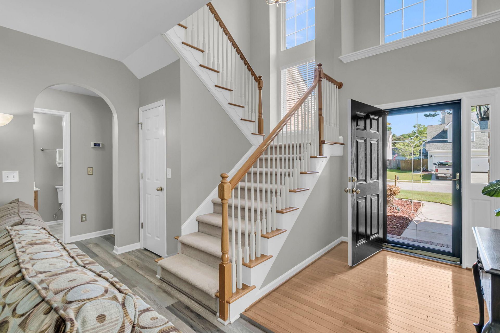 153 Oakbluff Road Photo 6