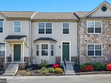 208 ROYAL DRIVE, MANCHESTER, PA 17345