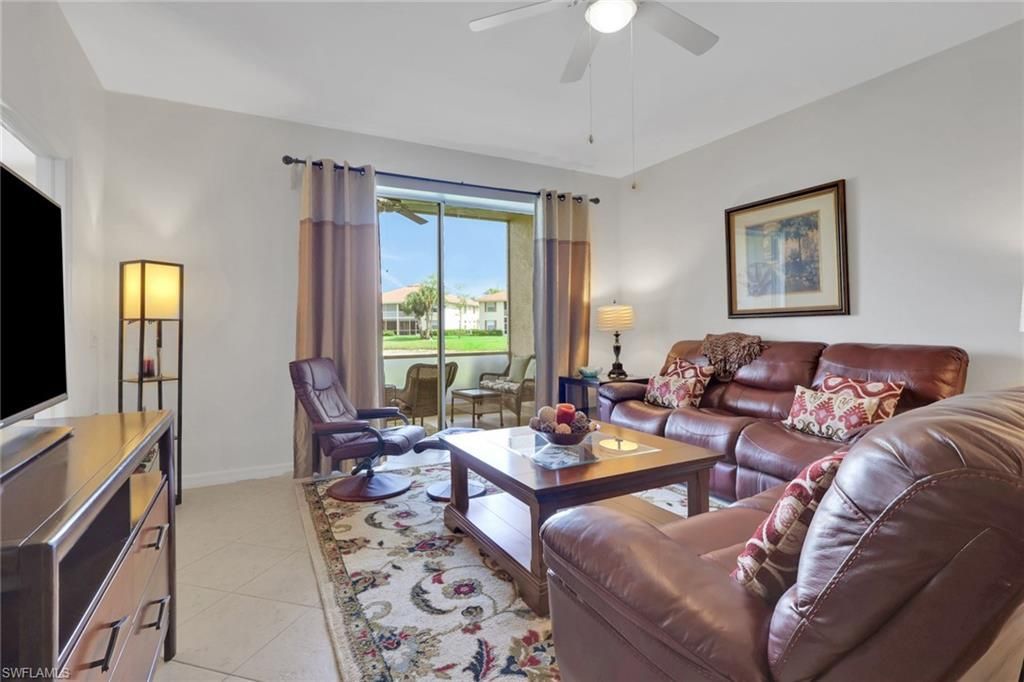 320 Robin Hood Cir, Unit 101, Naples, FL 34104 Photo