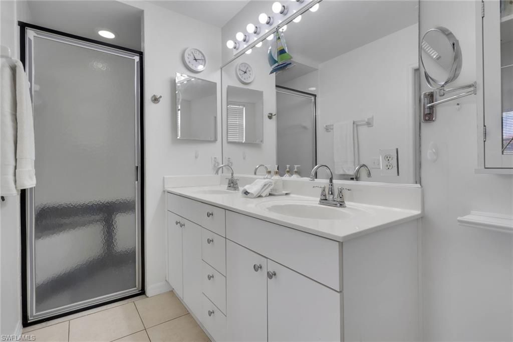 320 Robin Hood Cir, Unit 101, Naples, FL 34104 Photo