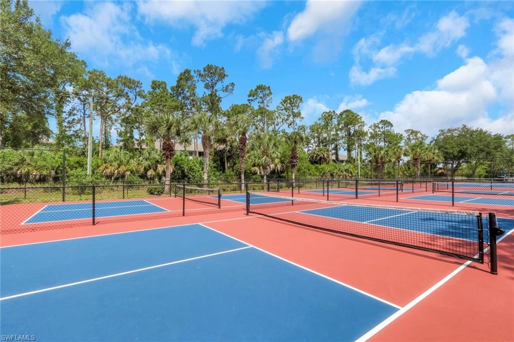 320 Robin Hood Cir, Unit 101, Naples, FL 34104 Photo