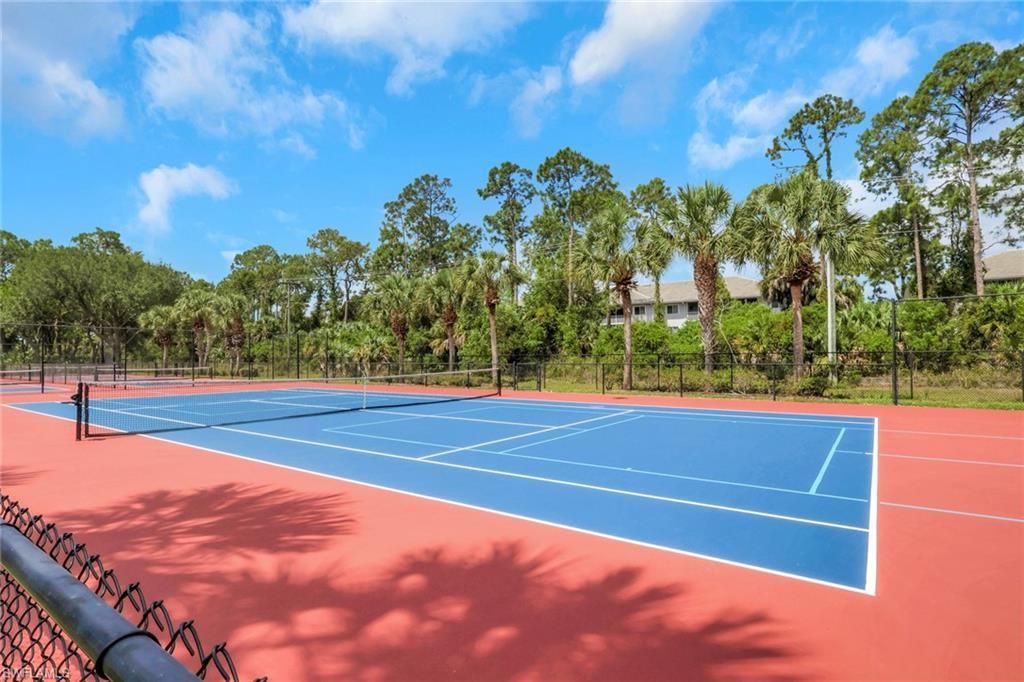 320 Robin Hood Cir, Unit 101, Naples, FL 34104 Photo