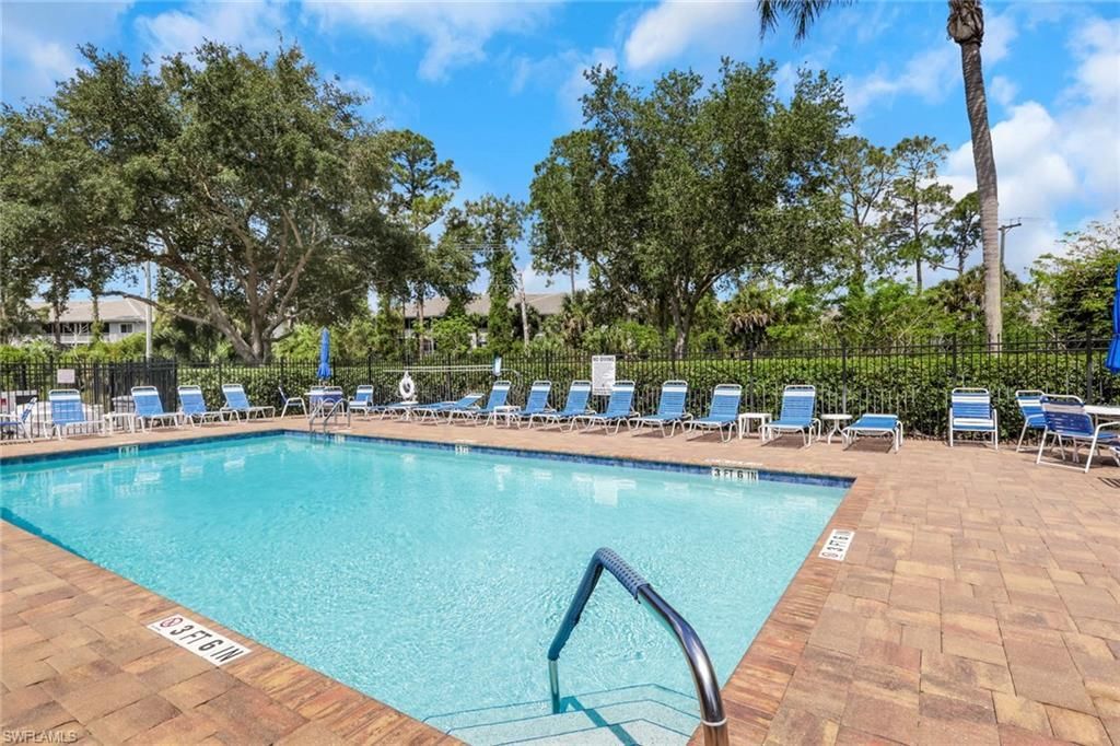 320 Robin Hood Cir, Unit 101, Naples, FL 34104 Photo