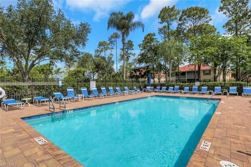 320 Robin Hood Cir, Unit 101, Naples, FL 34104 Photo