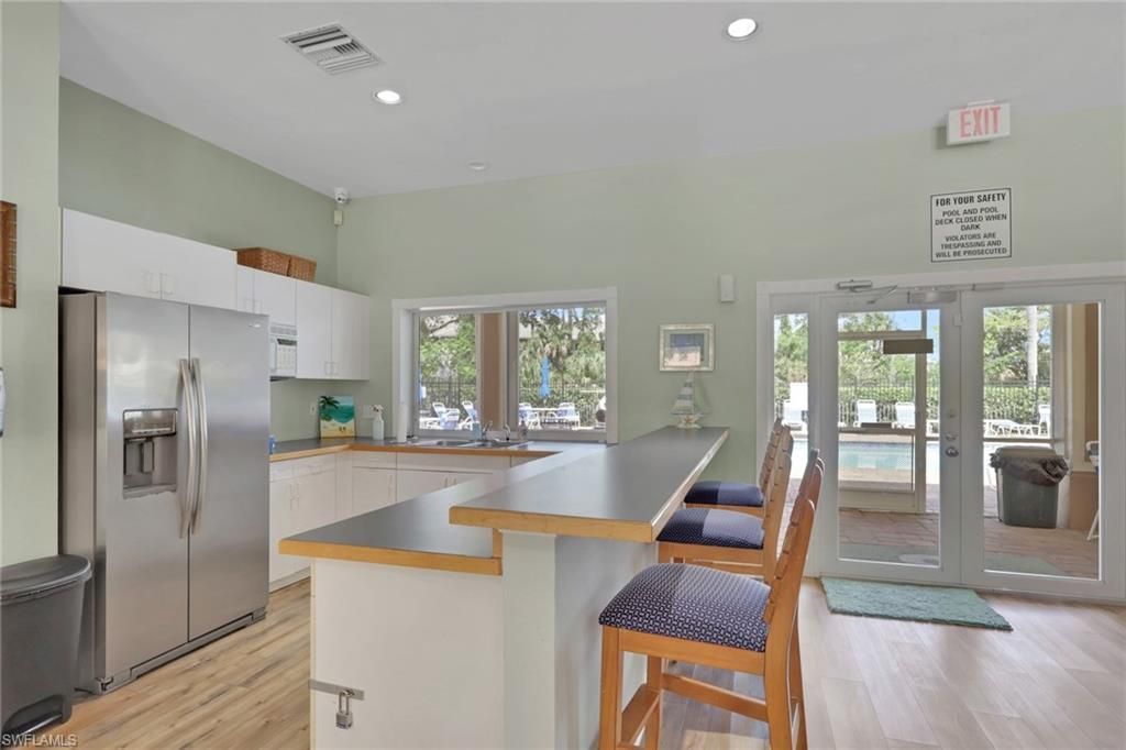 320 Robin Hood Cir, Unit 101, Naples, FL 34104 Photo