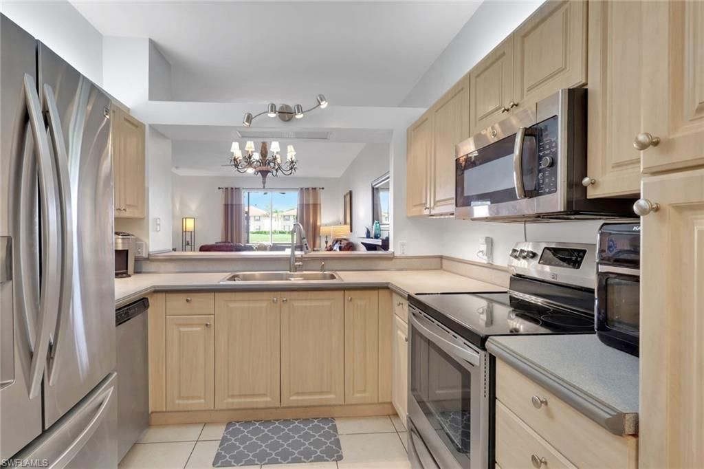 320 Robin Hood Cir, Unit 101, Naples, FL 34104 Photo