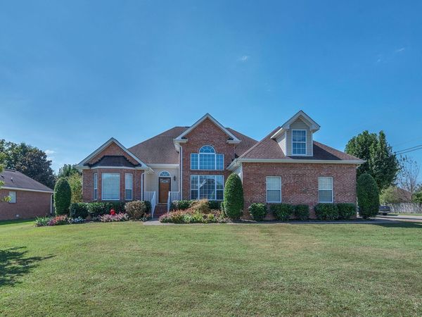1239 Wentworth Dr , Gallatin, TN 37066