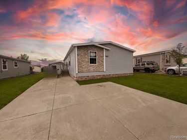9885 Bellcrest Boulevard, Fenton, MI 48430