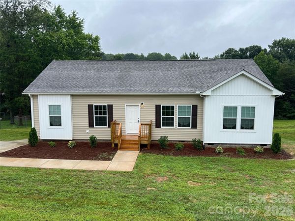 819 Wellwood Avenue , Statesville, NC 28677