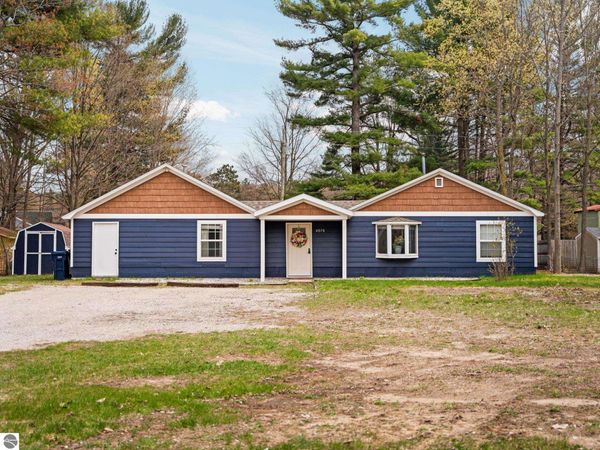 4070 Evelyn Street, Traverse City, MI 49686