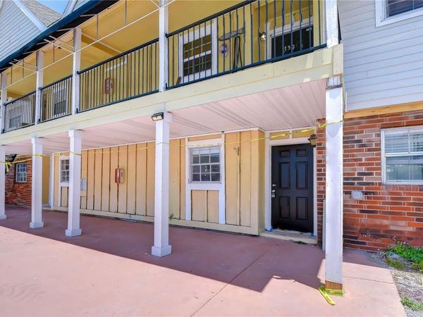 200 COUNTRY CLUB DRIVE, Unit 1505, LARGO, FL 33771