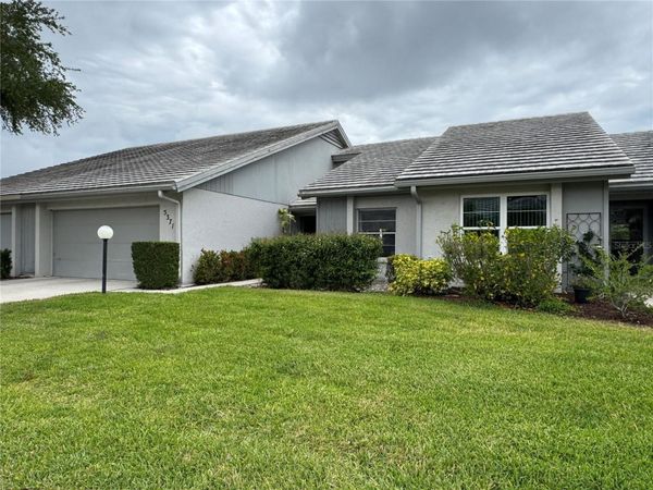 5371 CRESTLAKE BOULEVARD , Unit 68, SARASOTA, FL 34233