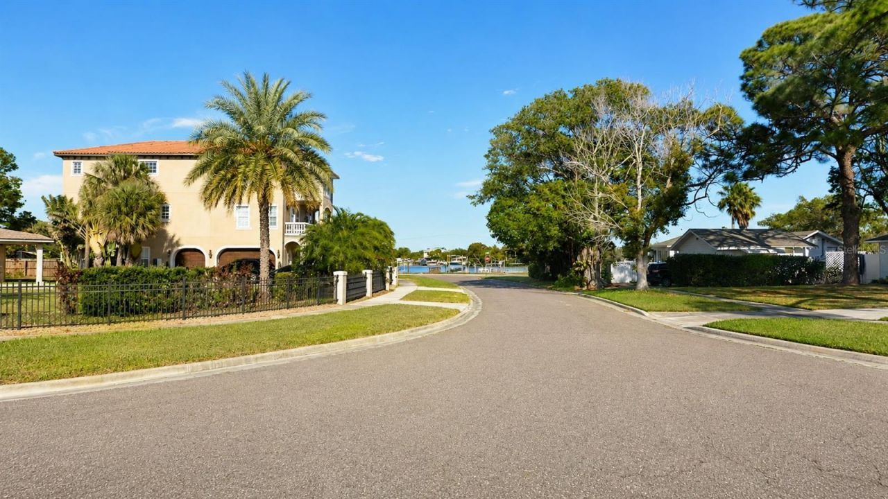 Juanita Way S, Saint Petersburg, FL 33705 Photo