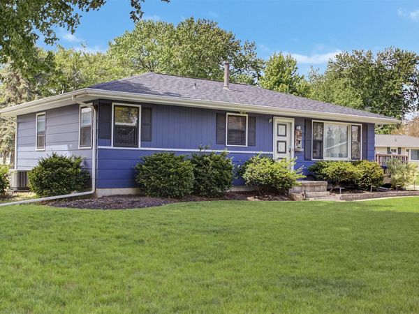 1860 9th Street Place, Nevada, IA 50201