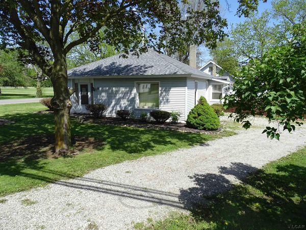 2729 Bent Oak , Adrian, MI 49221