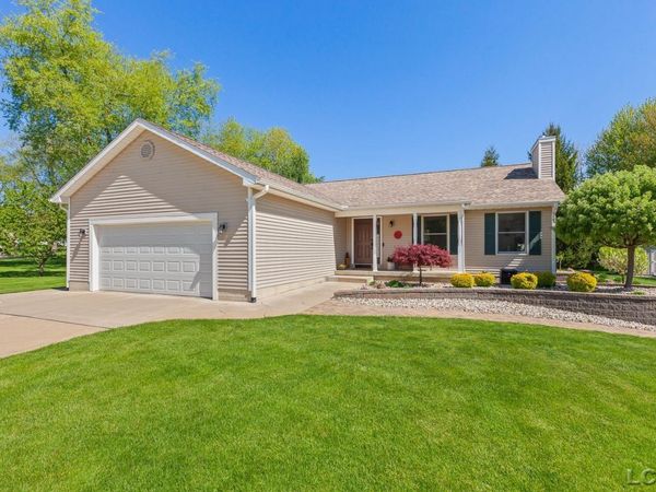 1266 Windsor , Adrian, MI 49221