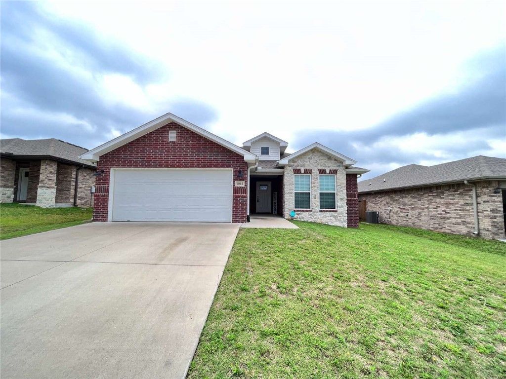 6002 NW Meade Street, Bentonville, AR 72713 Main Photo
