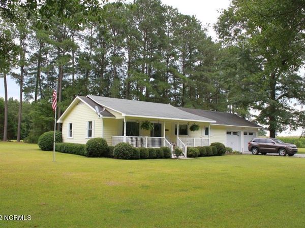 1140 Tart Road, Clarkton, NC 28433