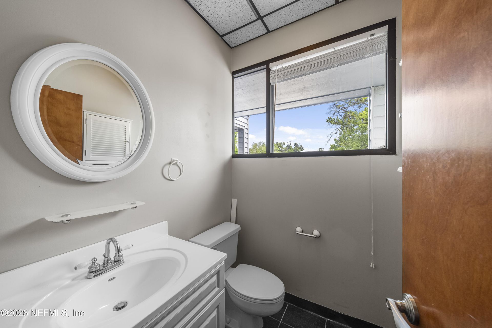 8850 Goodbys Executive Drive, Jacksonville, FL 32217 Photo