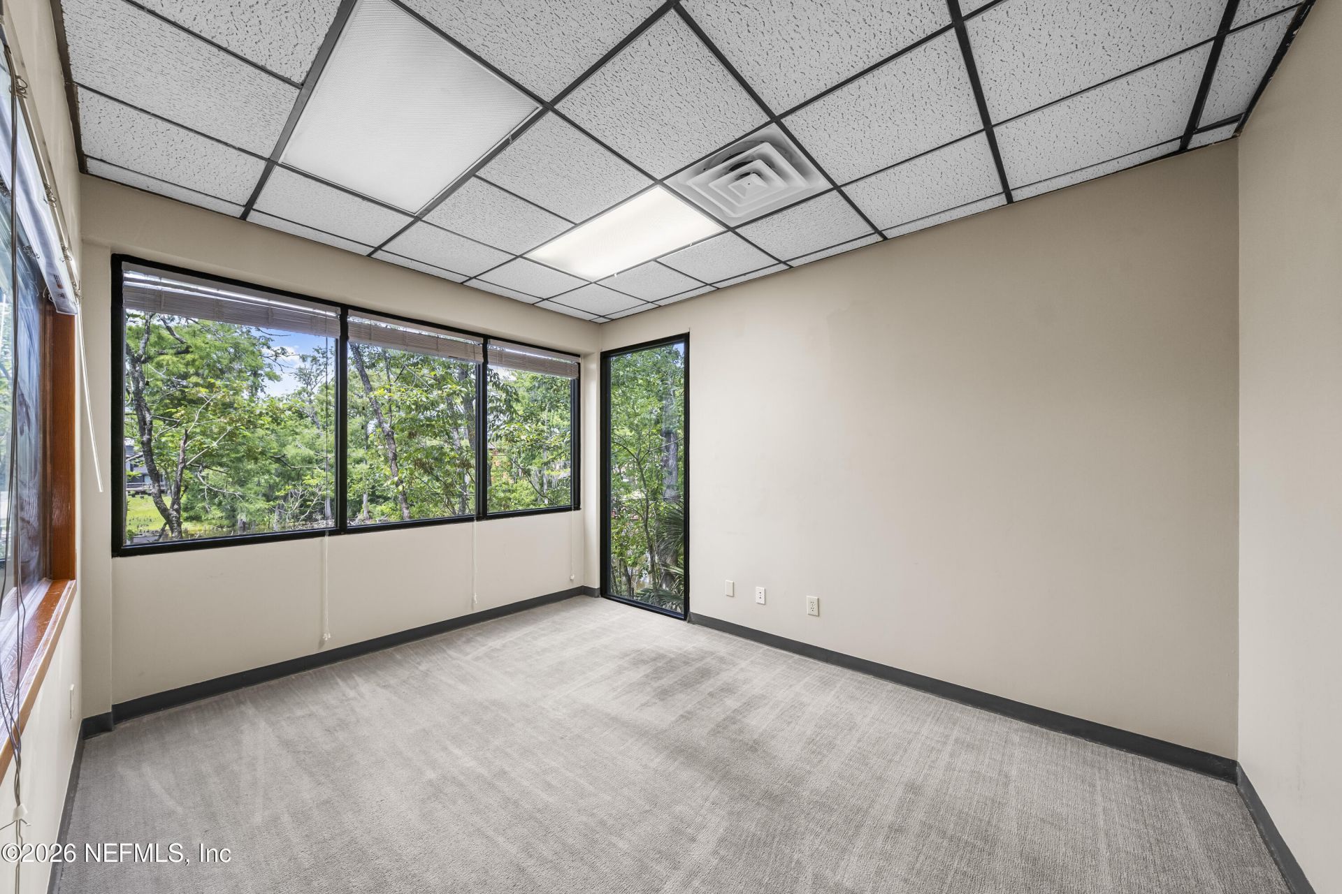 8850 Goodbys Executive Drive, Jacksonville, FL 32217 Photo