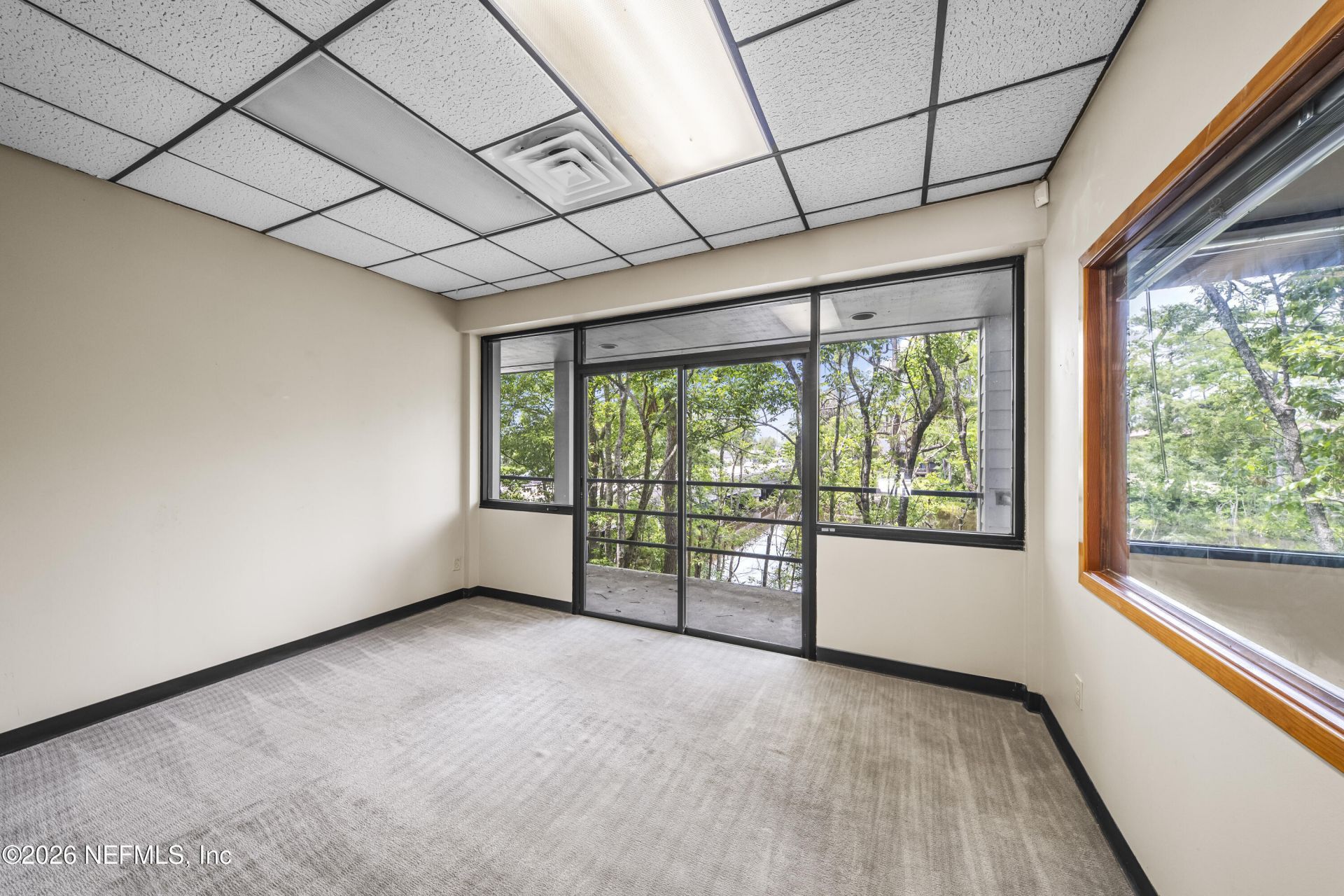 8850 Goodbys Executive Drive, Jacksonville, FL 32217 Photo