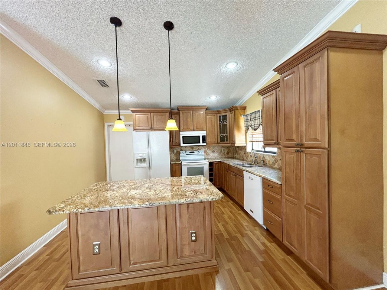 13931 SW 156th Ter , Miami, FL 33177 Photo