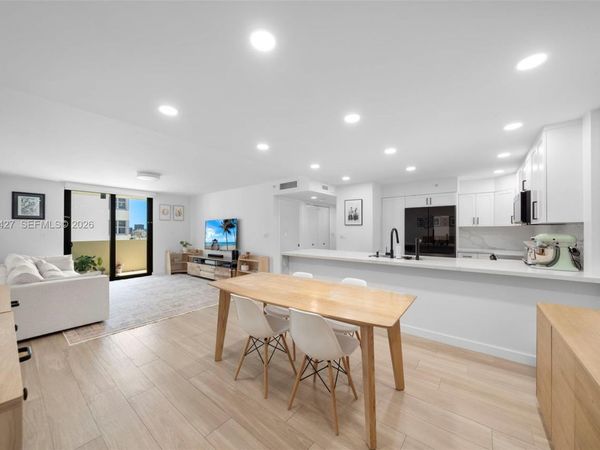 1621 Collins Ave , Unit PH1002, Miami Beach, FL 33139