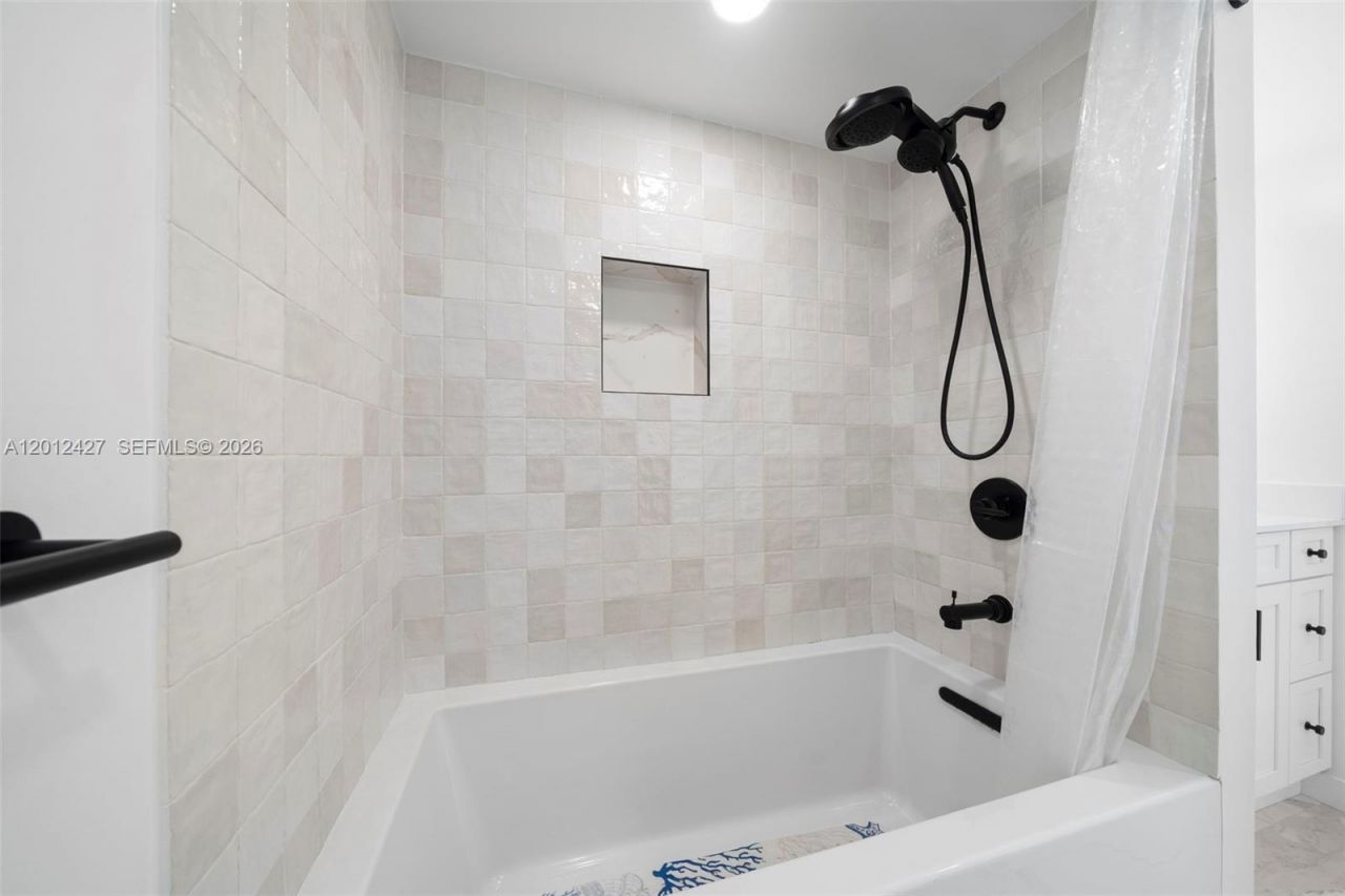 1621 Collins Ave , Unit PH1002, Miami Beach, FL 33139 Photo