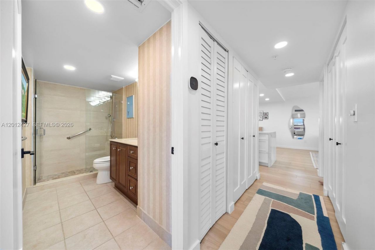 1621 Collins Ave , Unit PH1002, Miami Beach, FL 33139 Photo