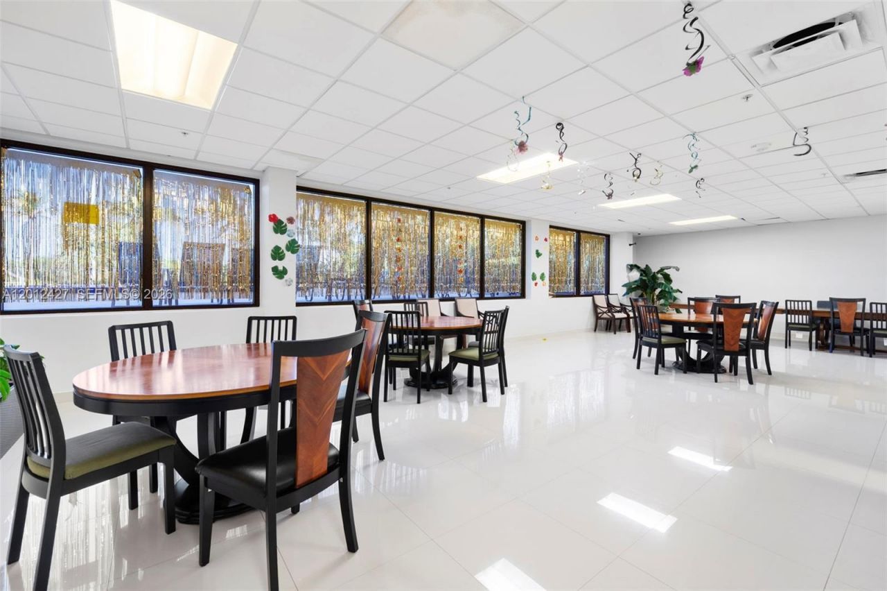 1621 Collins Ave , Unit PH1002, Miami Beach, FL 33139 Photo