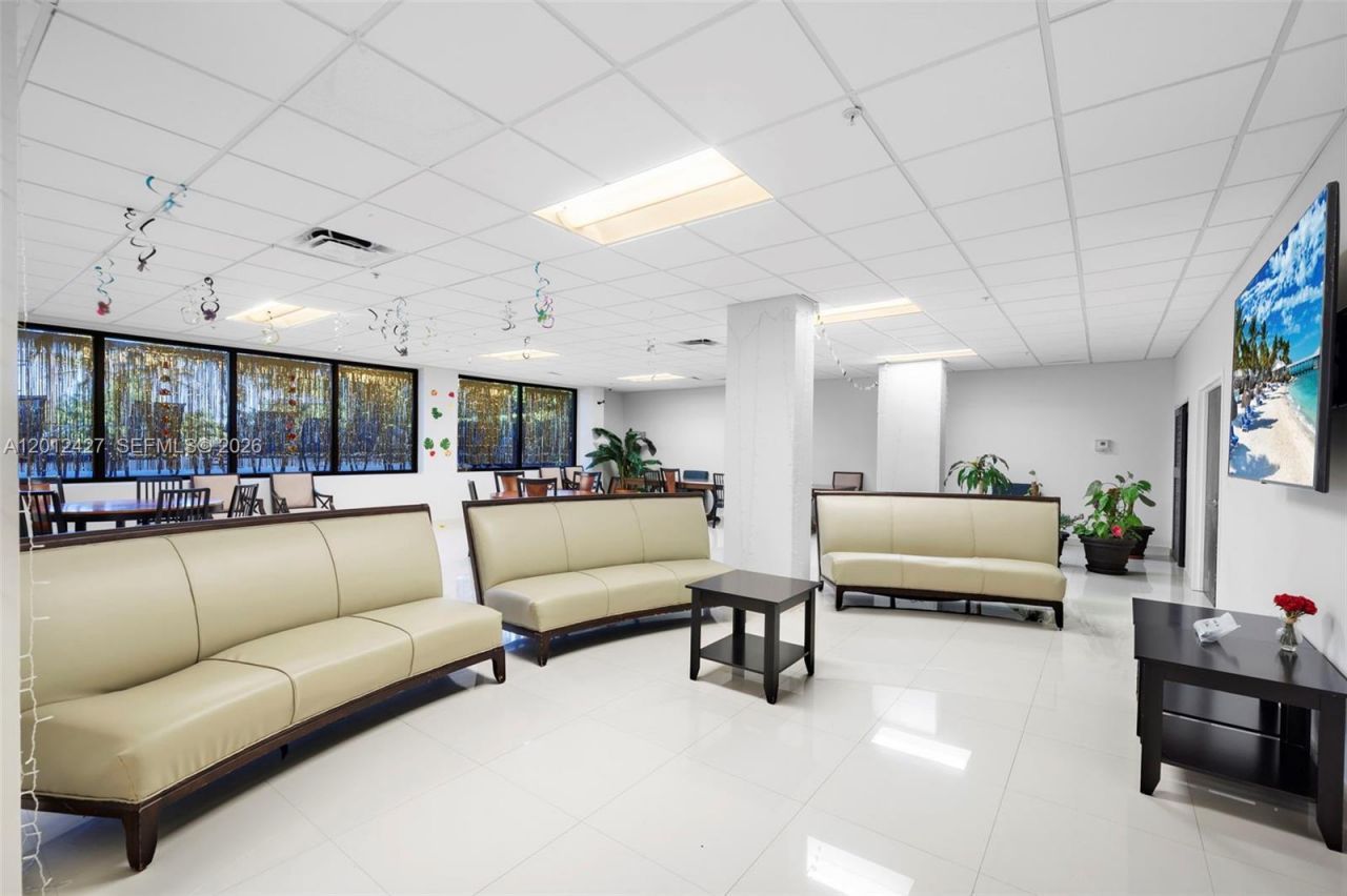 1621 Collins Ave , Unit PH1002, Miami Beach, FL 33139 Photo