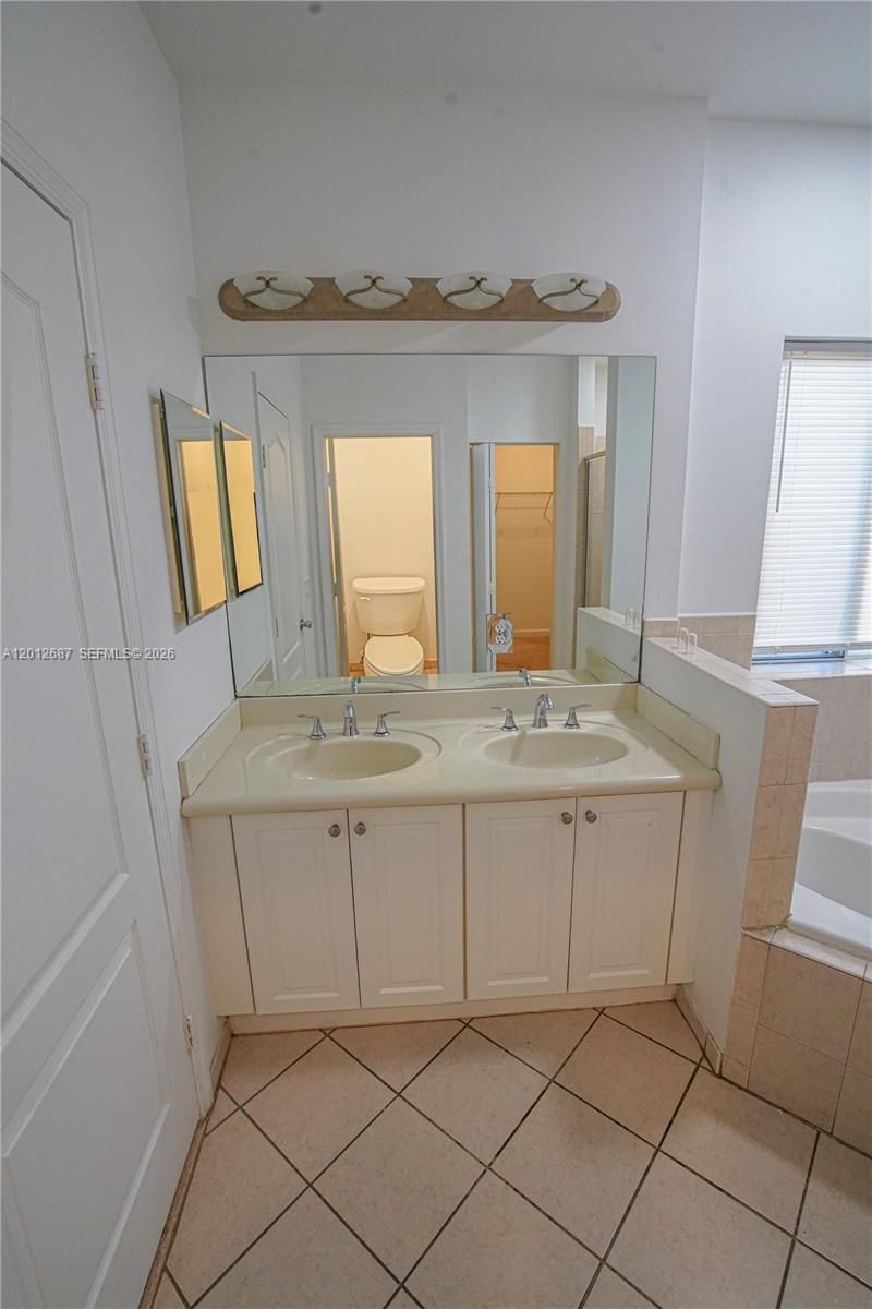 1751 SW 154th Path , Miami, FL 33185 Photo