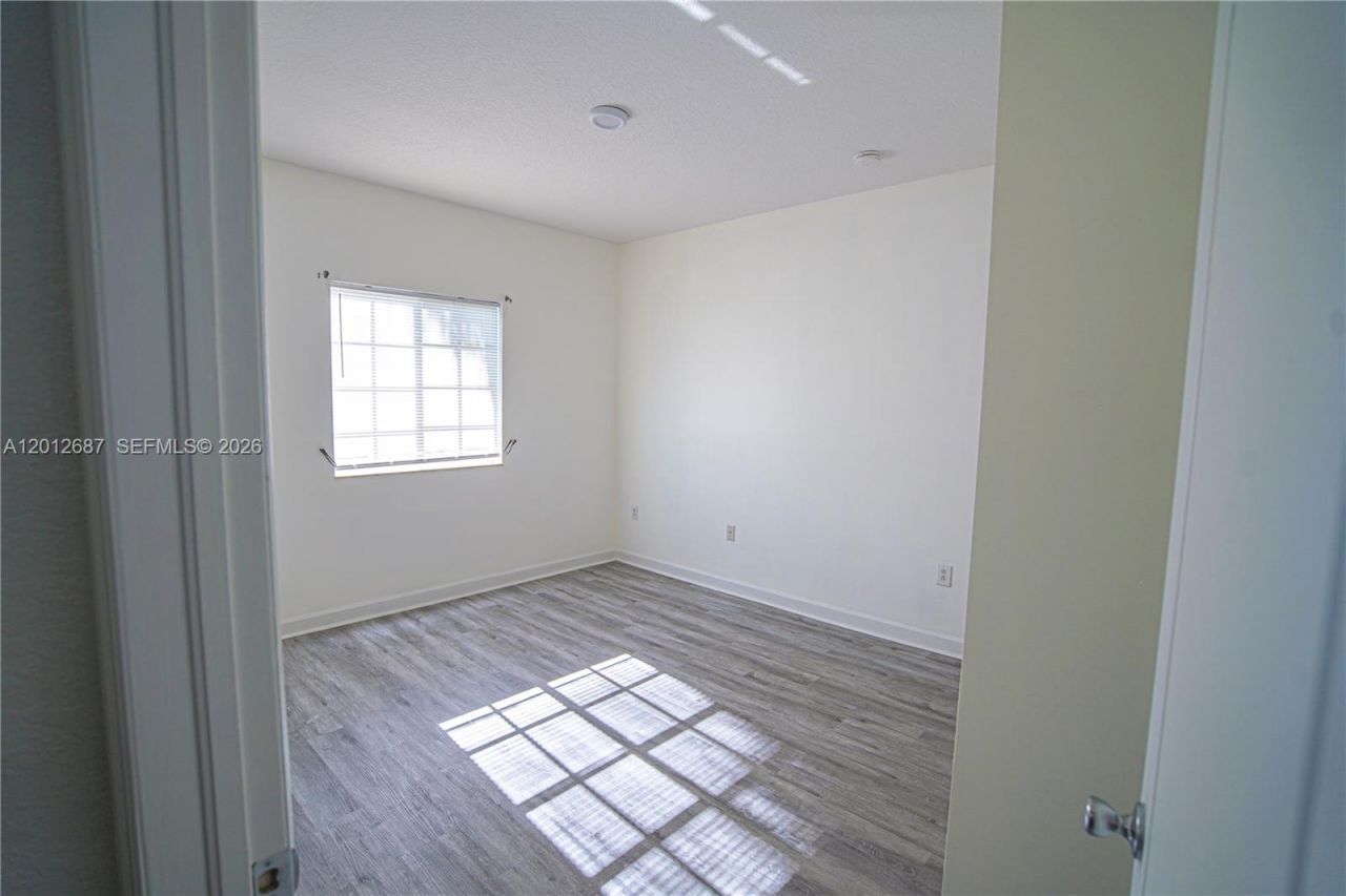 1751 SW 154th Path , Miami, FL 33185 Photo