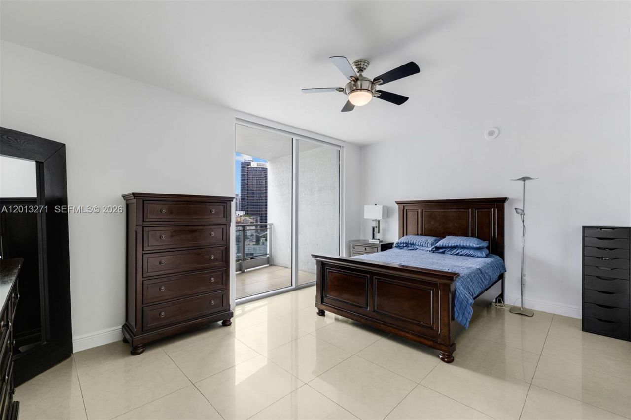 90 SW 3rd St , Unit 2504, Miami, FL 33130 Photo